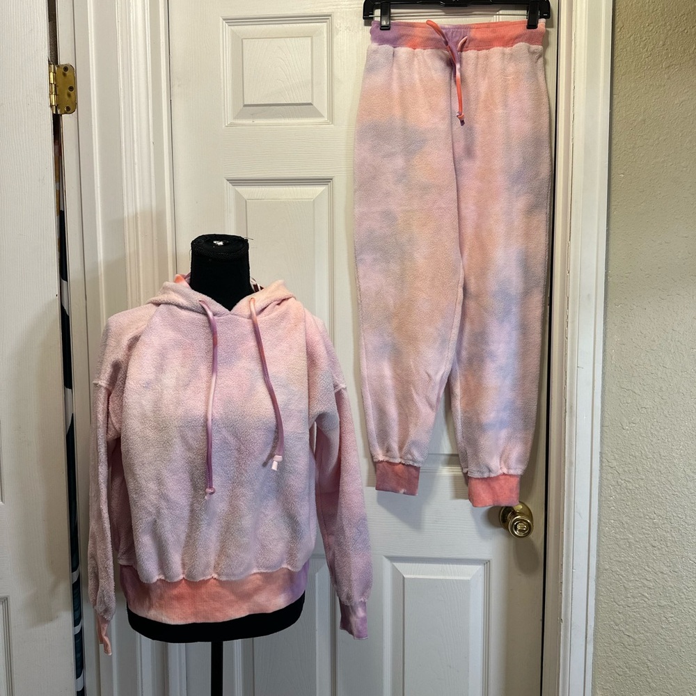 Storia - NWT - Vibrant Pink and Orange Hoodie and Pants
